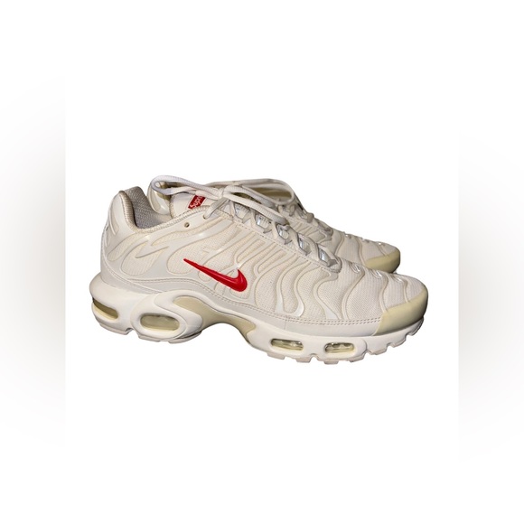 supreme nike air max plus white red